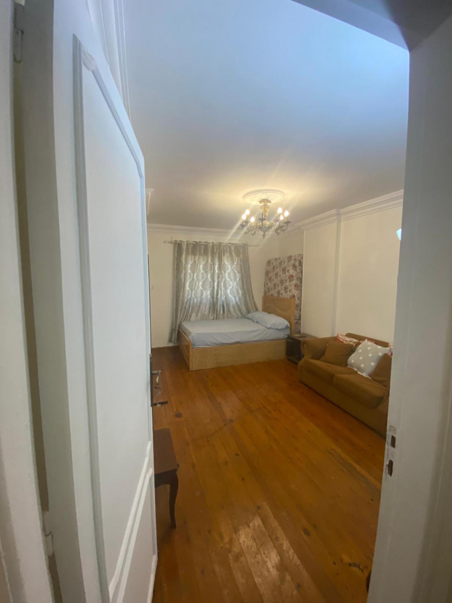 Apartment شارع حسين حجازي متفرع من شارع الفلكي عند ماموريه الضرايب العامه *