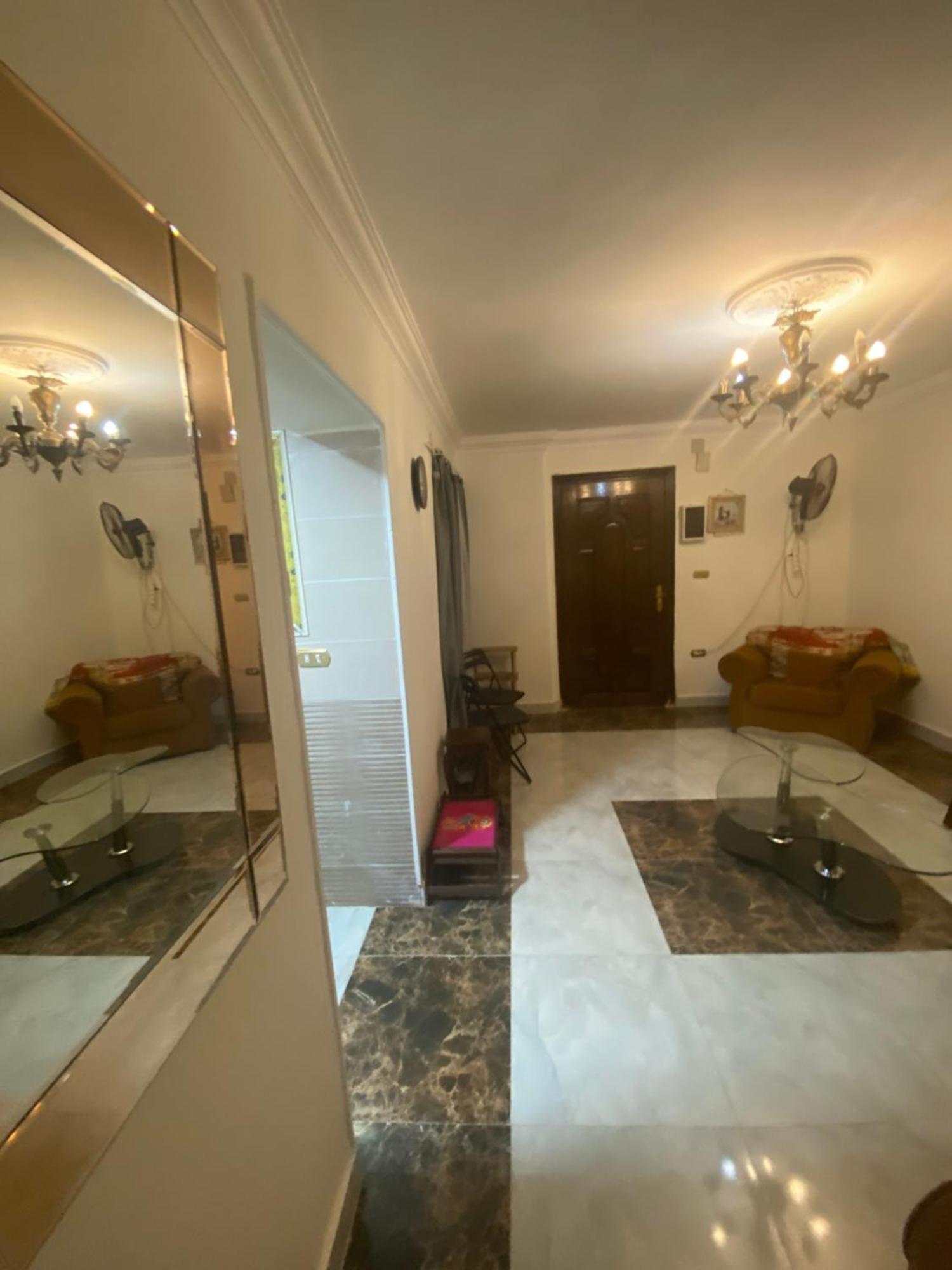 شارع حسين حجازي متفرع من شارع الفلكي عند ماموريه الضرايب العامه Apartment Cairo