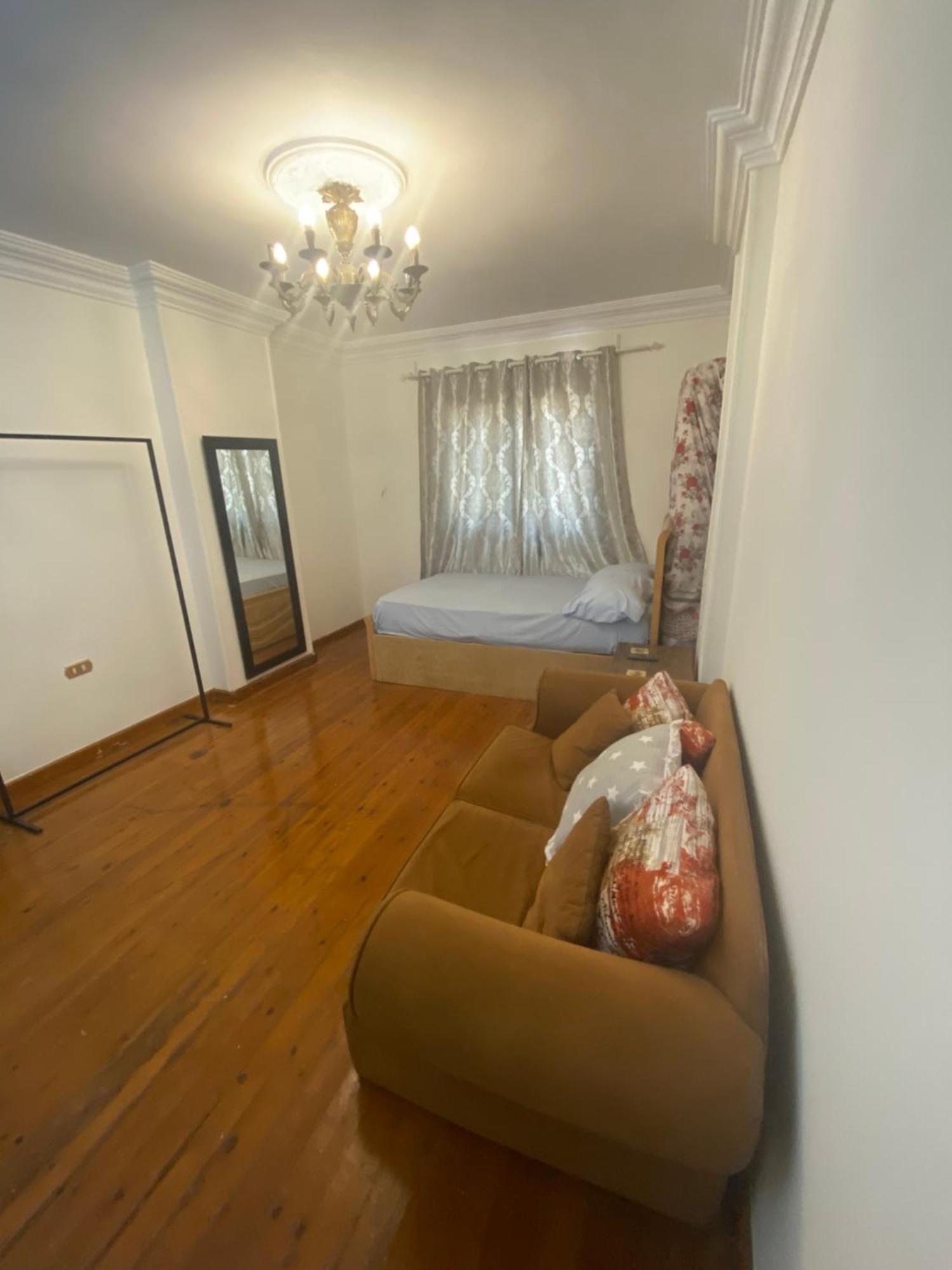 شارع حسين حجازي متفرع من شارع الفلكي عند ماموريه الضرايب العامه Apartment *